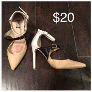 Size 6 color block pumps
